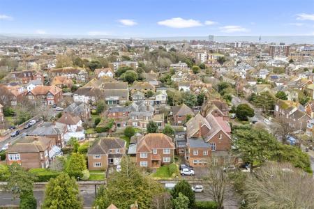 Beccles Road, 4-039.jpg