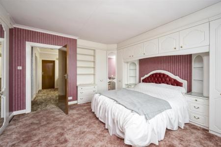 Beccles Road, 4-010.jpg