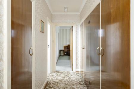 Beccles Road, 4-012.jpg