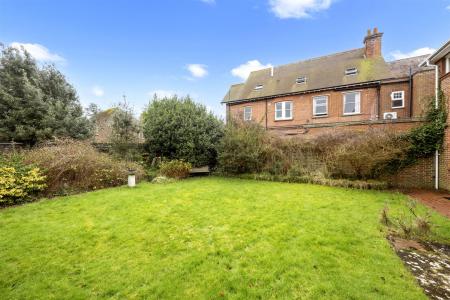 Beccles Road, 4-027.jpg