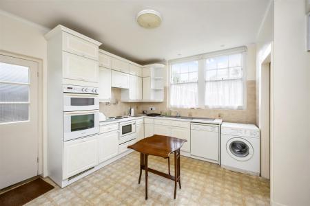 Beccles Road, 4-022.jpg