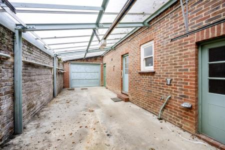 Beccles Road, 4-024.jpg