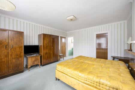 Beccles Road, 4-007.jpg