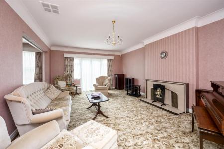 Beccles Road, 4-019.jpg