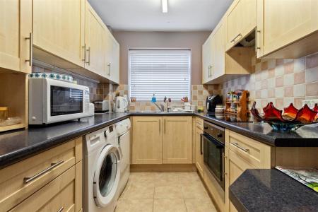 24,Norfolk Court-007.jpg