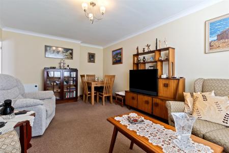 24,Norfolk Court-002.jpg