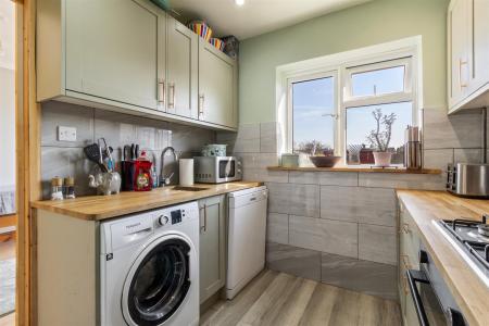 Pilgrims Close, 12-027.JPG