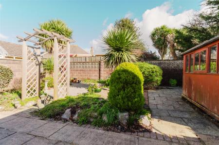 Windemere Crescent 32 - 3.jpg