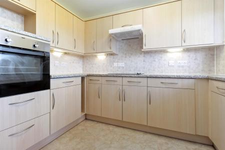 Amelia Court 31-007.jpg