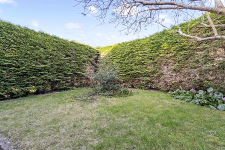 Church Close 4-015.JPG