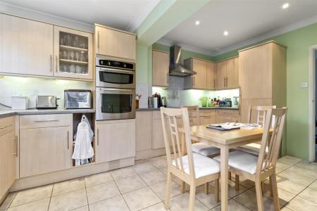 Church Close 4-008.JPG