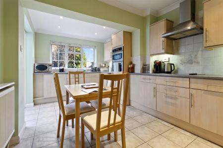 Church Close 4-006.JPG