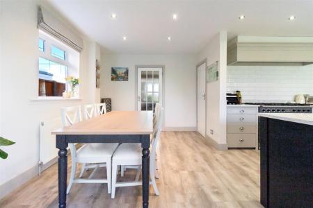 Marine Cresent , 18_9.jpg