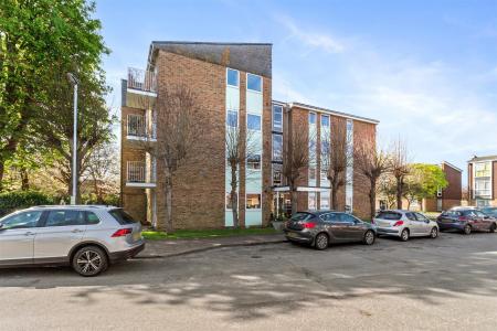 Dorchester Gardens 59-016.jpg