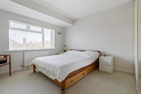 Nutley Drive 18-037.jpg