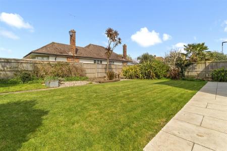 Nutley Drive 18-023.jpg