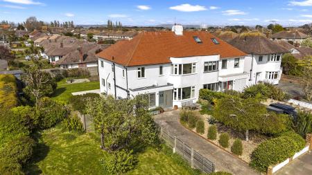 Nutley Drive 18-001.jpg