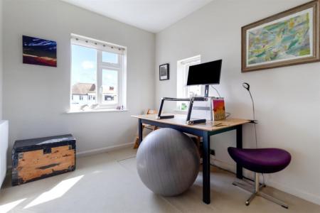 Nutley Drive 18-036.jpg