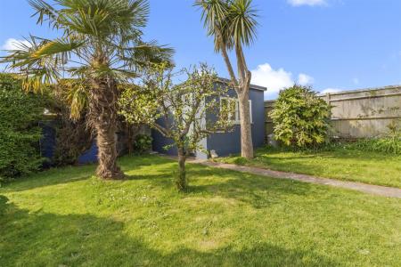 Nutley Drive 18-024.jpg