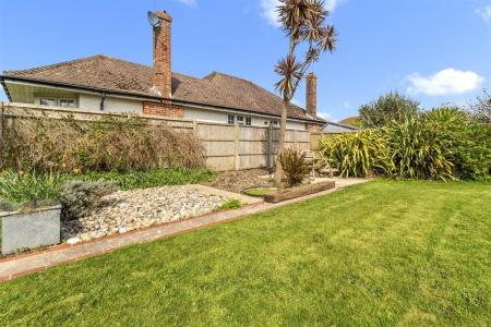 Nutley Drive 18-026.jpg