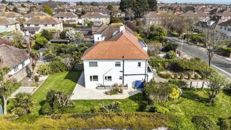 Nutley Drive 18-003.jpg