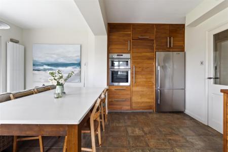 Nutley Drive 18-021.jpg