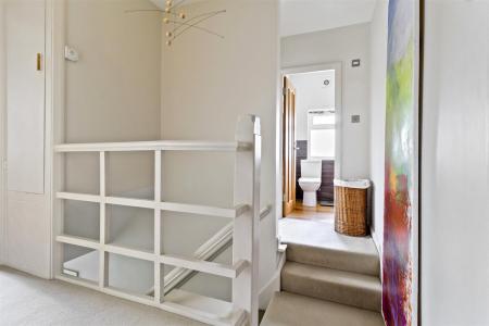 Nutley Drive 18-041.jpg