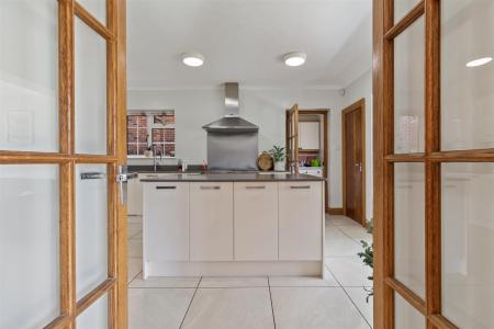 Chelwood Avenue 10-013.jpg