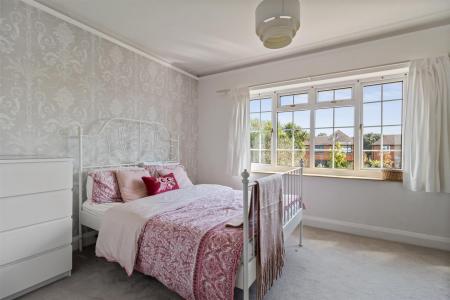 Chelwood Avenue 10-019.jpg