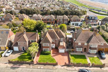 Chelwood Avenue 10-004.jpg