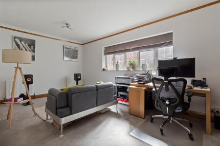 Chelwood Avenue 10-014.jpg