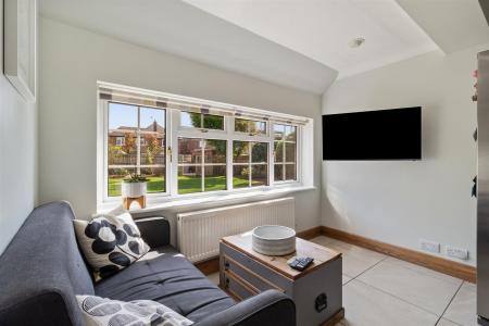 Chelwood Avenue 10-009.jpg