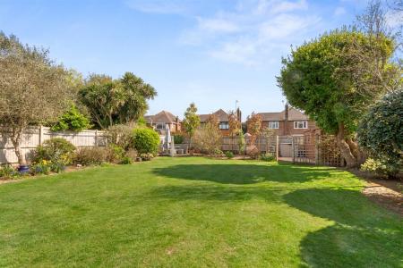 Chelwood Avenue 10-028.jpg