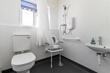 182 goring way-008.JPG