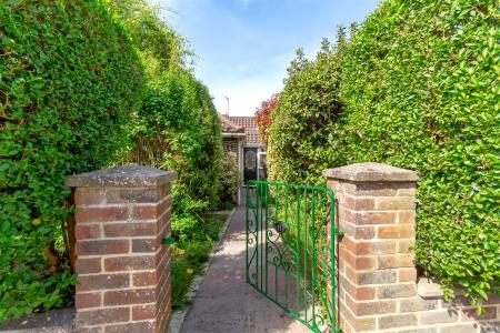 11 windermere crescent-022.jpg