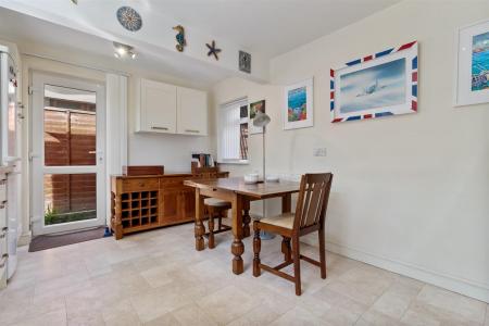 11 windermere crescent-015.jpg