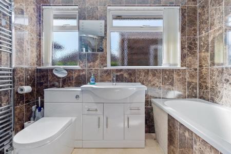 11 windermere crescent-012.jpg