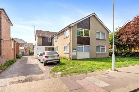 Cedar Court, 2-002.jpg