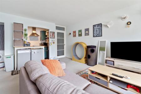 Cedar Court, 2-007.jpg