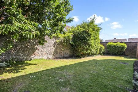 Manor Court, 18_05.JPG