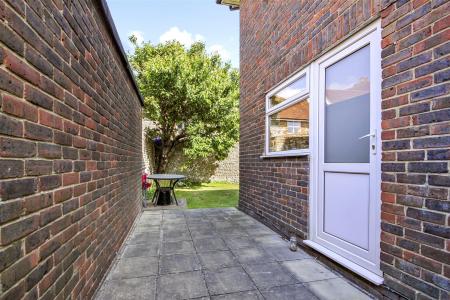 Manor Court, 18_06.JPG