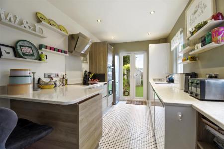 Tarring Road 347-003.JPG