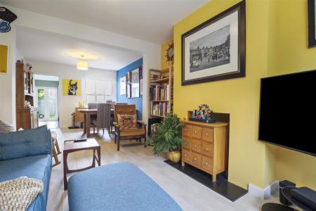 Tarring Road 347-001.JPG