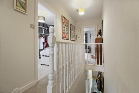 Tarring Road 347-011.JPG