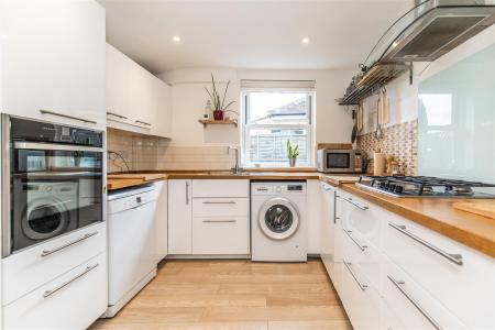 60 Henty Road-24.jpg