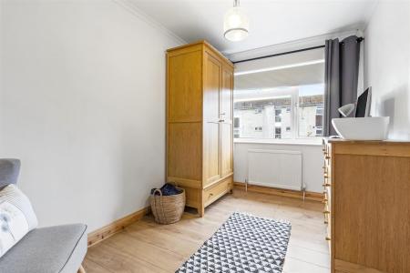 Radnor Close, 19-012.JPG