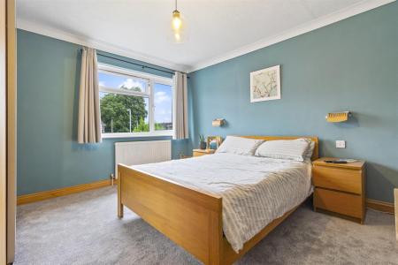 Radnor Close, 19-015.JPG