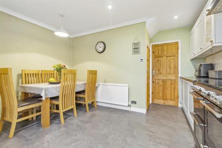 Radnor Close, 19-009.JPG