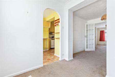 Cedar Close,27-004.jpg