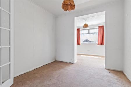 Cedar Close,27-003.jpg